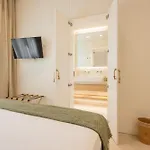 Private Two Seperate Homes And Jacuzzi Retreat * Rhodes City