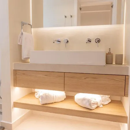 The Villa Rhodes Retreat With Private Jacuzzi - Minutes Away From Old Town Villa *