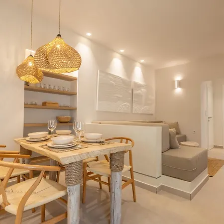 Private Villa Two Seperate Homes And Jacuzzi Retreat *