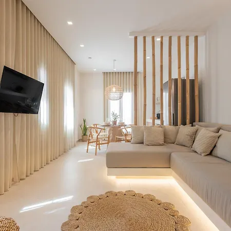 Private Villa Two Seperate Homes And Jacuzzi Retreat *