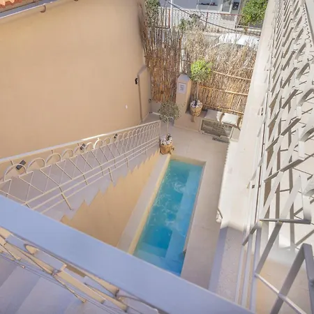 Private Two Seperate Homes And Jacuzzi Retreat * Rhodes City