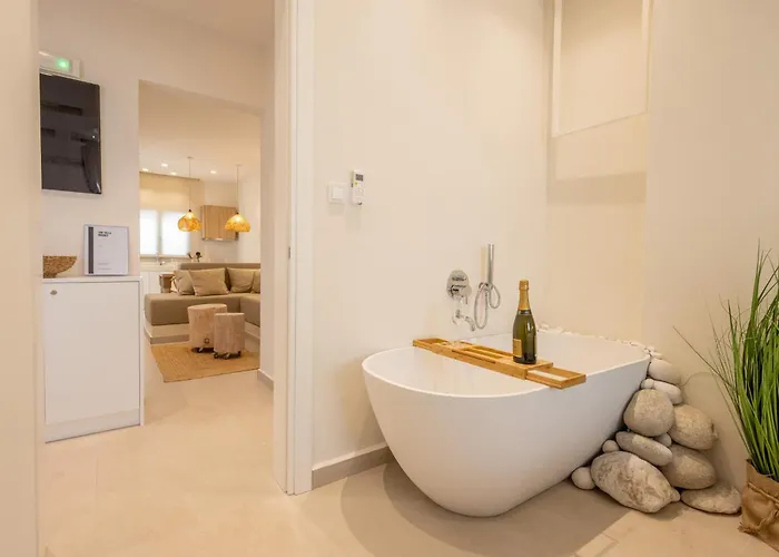 Private Villa Two Seperate Homes And Jacuzzi Retreat