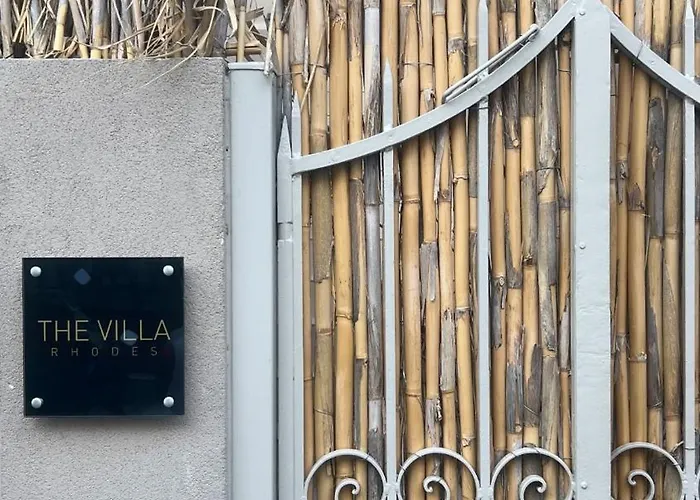 Private Villa Two Seperate Homes And Jacuzzi Retreat עיר רודוס